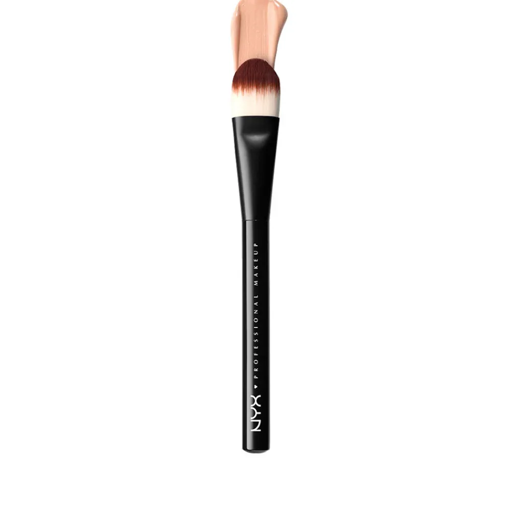 nyx_professional_make_up__2-10.webp Nyx Professional Make Up Pro Flat Foundation Brush Shop